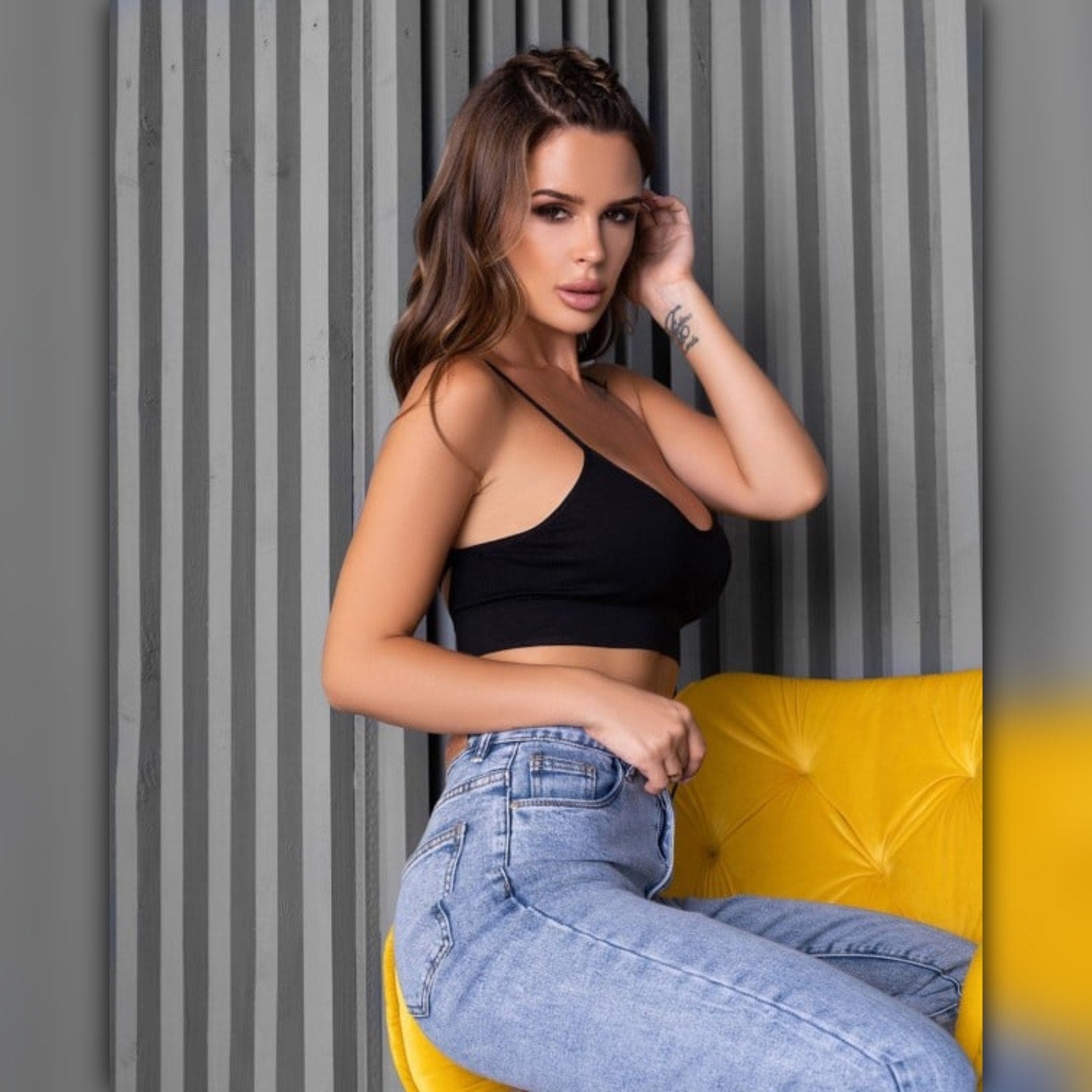 A256-A • Seamless Black Crossback Bralette