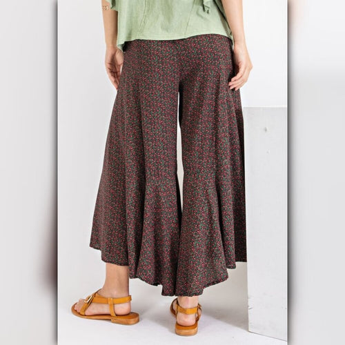 A323 • Ditsy Floral Wide Leg Pants